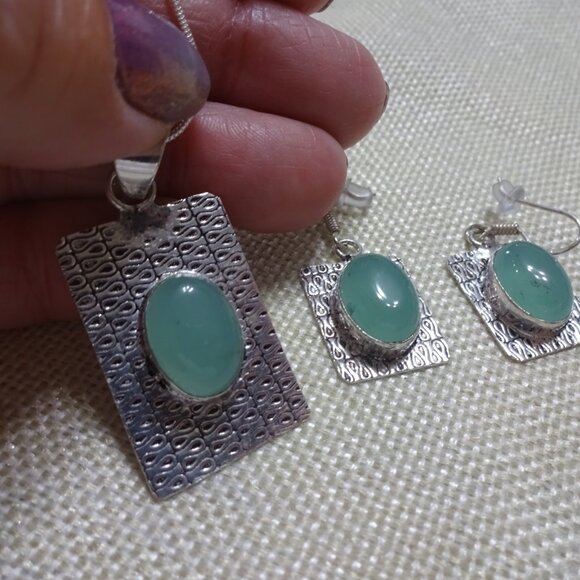 Gorgeous GREEN CHALCEDONY Handmade Sterling 925 Marching Necklace & Earrings - Picture 3 of 3